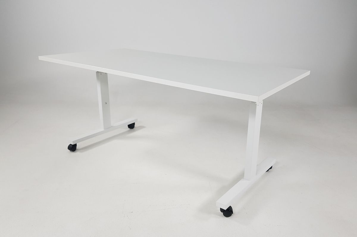 Beschrijvend Abstractie Bijdrage Inklapbare, verrijdbare tafel , klaptafel AH-TUBE | AH Kantoormeubilair